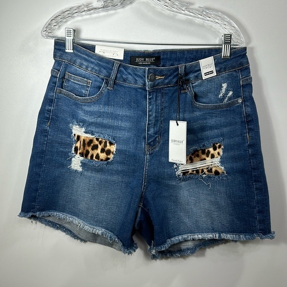 Judy Blue high rise leopard patchwork denim Raw hem shorts size 1XL.NWT - Picture 1 of 11